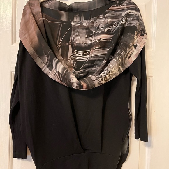 Designer’s Beautiful Black Top by XD Xenia Design - Picture 4 of 7